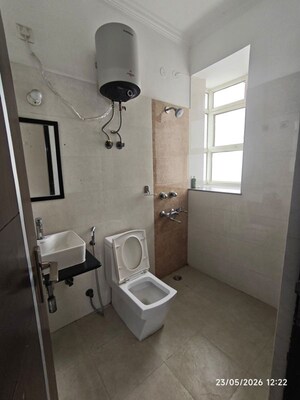 Bathroom in 4 BHK Apartment at Sector 11 Dwarka – for Rent