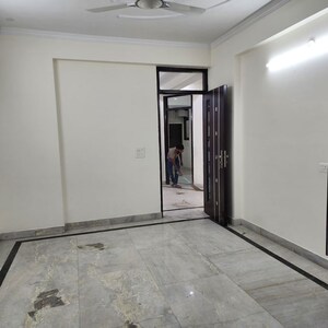 Room in 4 BHK Apartment at Sector 11 Dwarka – for Rent