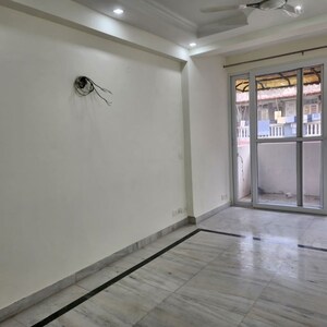 Room in 4 BHK Apartment at Sector 11 Dwarka – for Rent