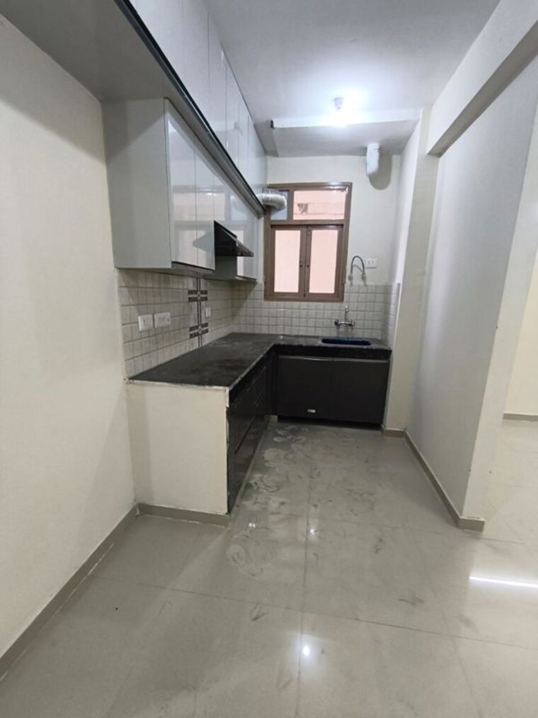 Kitchen, zara-rossa 2 Bedroom 513 Sq.Ft. Apartment In Sector 112 Gurgaon 10418199