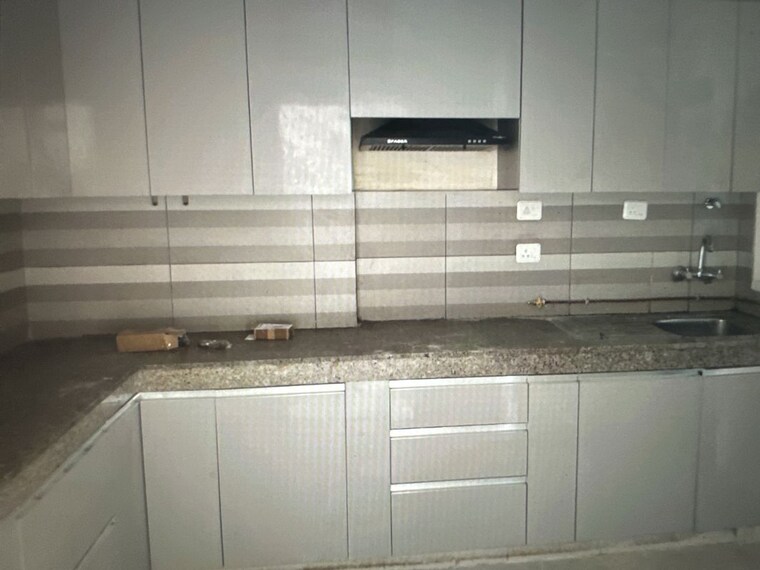Kitchen, paras-dews 3 Bedroom 1665 Sq.Ft. Apartment In Sector 106 Gurgaon 10418202