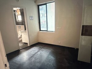 Room in 3 BHK Apartment at Paras Dews, Sector 106 – for Sale