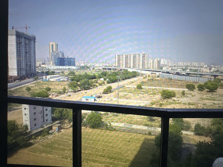 Swimming Pool, paras-dews 3 Bedroom 1665 Sq.Ft. Apartment In Sector 106 Gurgaon 10418202