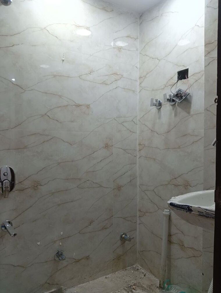 Bathroom, govindpuri 2 Bedroom 600 Sq.Ft. Builder Floor In Govindpuri Delhi 10418255