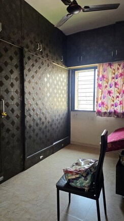 2 BHK Apartment For Rent in Parmar Pavan