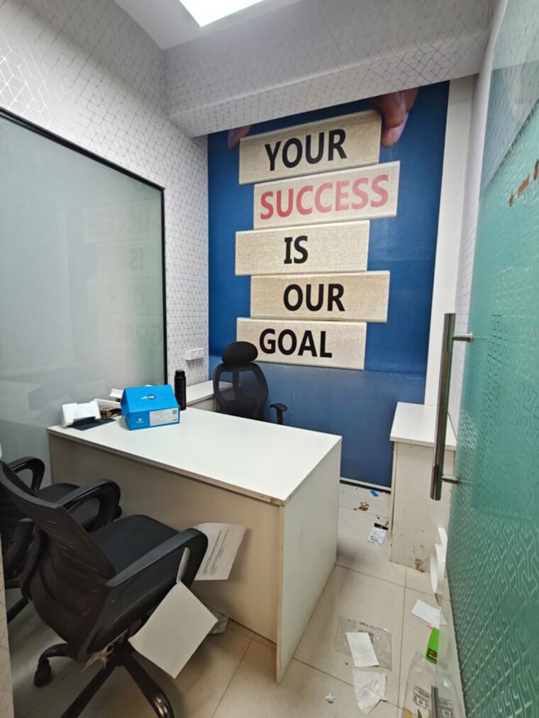 Team Area, sector 58 Commercial Office Space 999 Sq.Ft. In Sector 58 Noida 10418270
