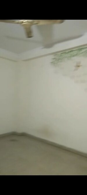 Room in 1 BHK Builder Floor at Vasant Kunj – for Rent