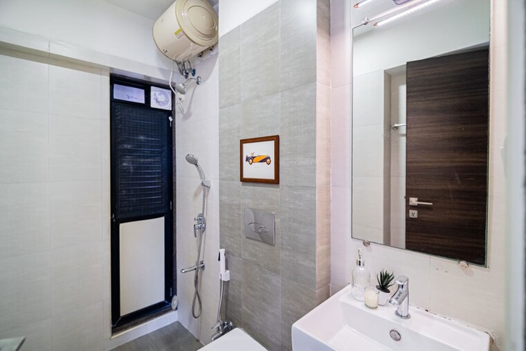 Bathroom, kanakia-rainforest 2 Bedroom 680 Sq.Ft. Apartment In Andheri East Mumbai 10418273