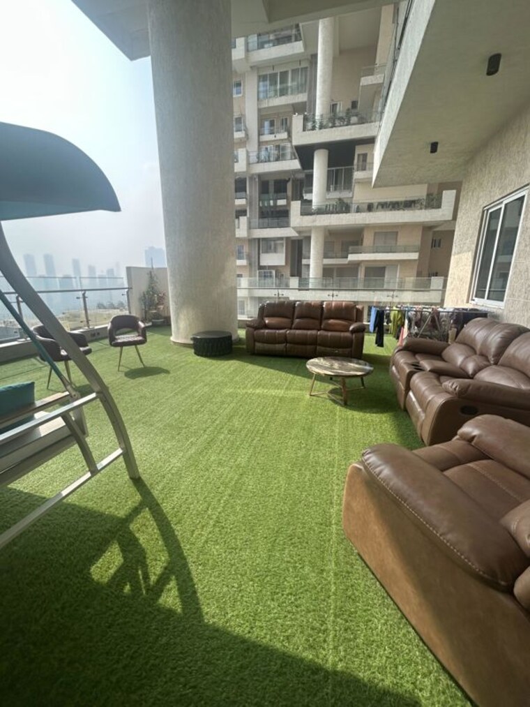 Balcony, indiabulls-sky-forest 4 Bedroom 3190 Sq.Ft. Apartment In Lower Parel Mumbai 10418267