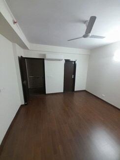 4 BHK + Servant Room Apartment For Sale in BPTP Mansions Park Prime