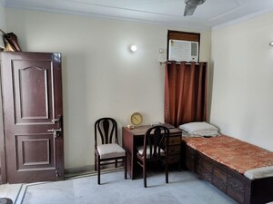 Living Room in 1 RK Builder Floor at West Patel Nagar – for Rent