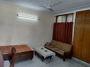 Living Room in 1 RK Builder Floor at West Patel Nagar – for Rent