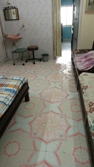 Bedroom in 1 BHK Apartment at Navpada – for Rent