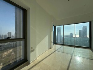 Room in 4 BHK Apartment at Rustomjee Crown, Prabhadevi – for Sale