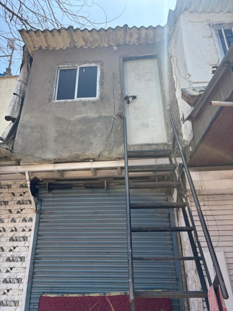 Balcony, chembur colony Studio 250 Sq.Ft. Independent House In Chembur Colony Mumbai 10414203