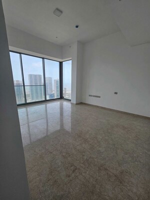 Room in 4 BHK Apartment at Rustomjee Crown, Prabhadevi – for Sale