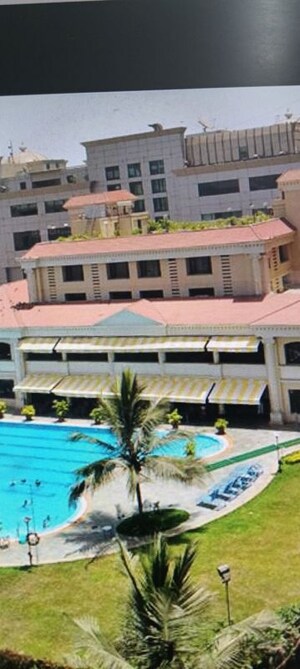 Swimming Pool in 4 BHK Apartment at Raheja Classique, Andheri West – for Sale