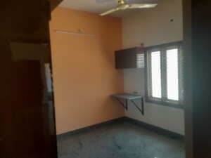 Room in 2 BHK Builder Floor at Akshya Nagar – for Rent