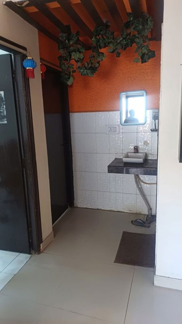 Bathroom, kamgar putala vasahat 2 Bedroom 750 Sq.Ft. Apartment In Kamgar Putala Vasahat Pune 10411730