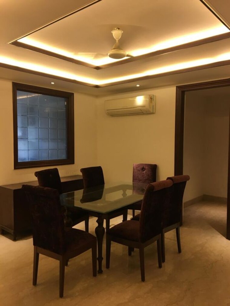 Living Room, nehru enclave 4 Bedroom 1000 Sq.Yd. Builder Floor In Nehru Enclave Delhi 10418390