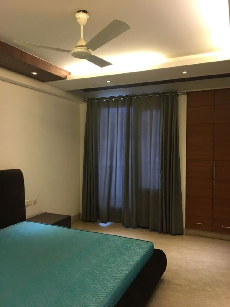 Bedroom, nehru enclave 4 Bedroom 1000 Sq.Yd. Builder Floor In Nehru Enclave Delhi 10418390