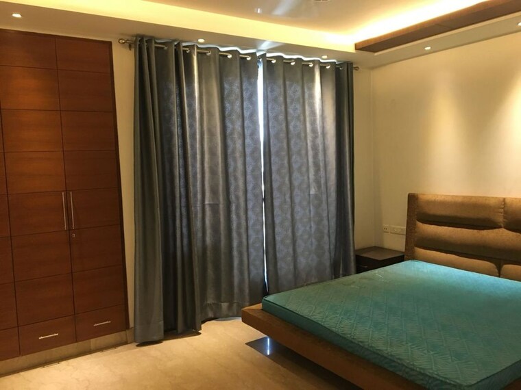 Bedroom, nehru enclave 4 Bedroom 1000 Sq.Yd. Builder Floor In Nehru Enclave Delhi 10418390