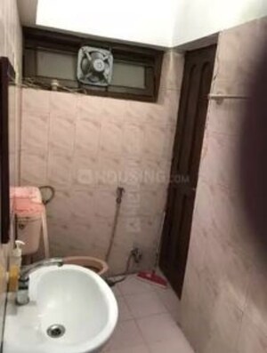 Bathroom in 4 BHK Villa at Gtb Nagar – for Rent