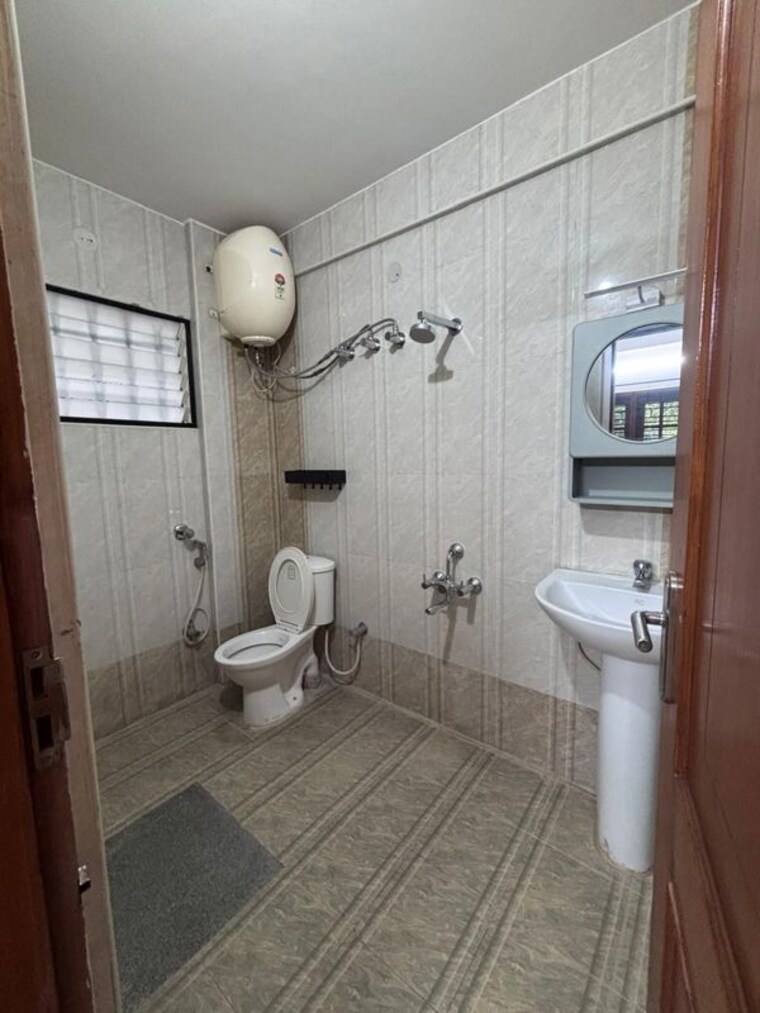 Bathroom, jayanagar 3 Bedroom 2200 Sq.Ft. Builder Floor In Jayanagar Bangalore 10418410