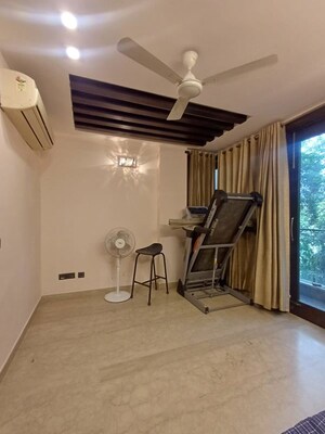 Gym in 3 BHK Builder Floor at Sarvodaya Enclave – for Sale
