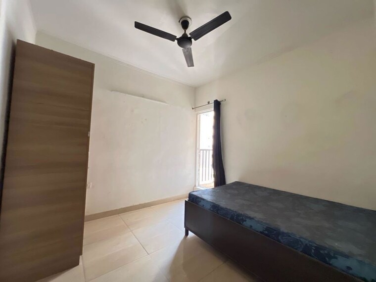 Room, gaur-city-2-14th-avenue 3 Bedroom 1175 Sq.Ft. Apartment In Sector 16c Greater Noida Greater Noida 10418409