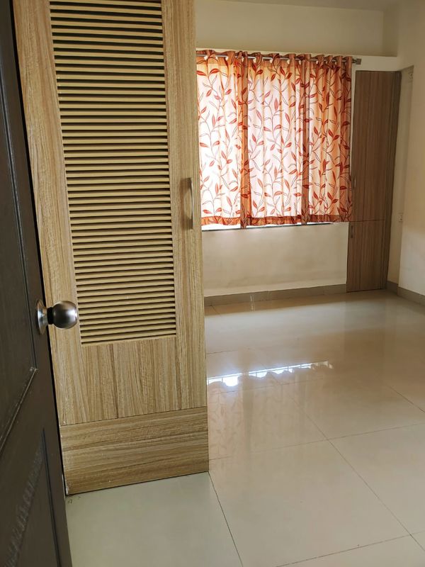 2 BHK + Servant Room Apartment For Rent in Dajikaka Gadgil Anantshilp Apartment