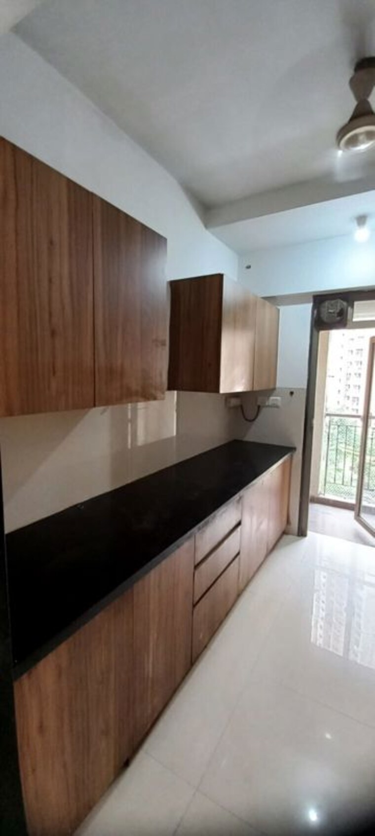 Kitchen, lodha-splendora 2.5 Bedroom 871 Sq.Ft. Apartment In Ghodbunder Road Thane 10418454