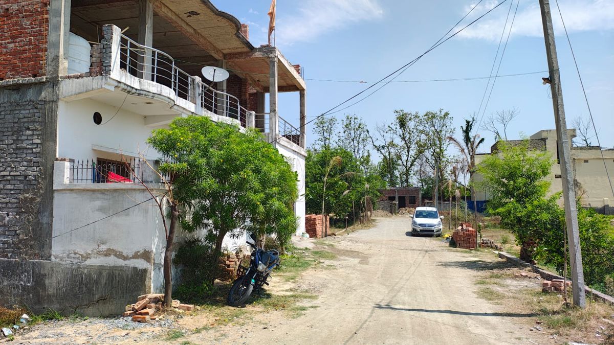 Plot For Sale in Babatpur