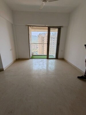 Room in 3 BHK Apartment at Lodha Splendora, Ghodbunder Road – for Sale
