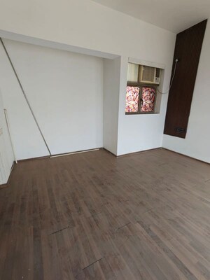 Room in 3 BHK Apartment at Lodha Splendora, Ghodbunder Road – for Sale