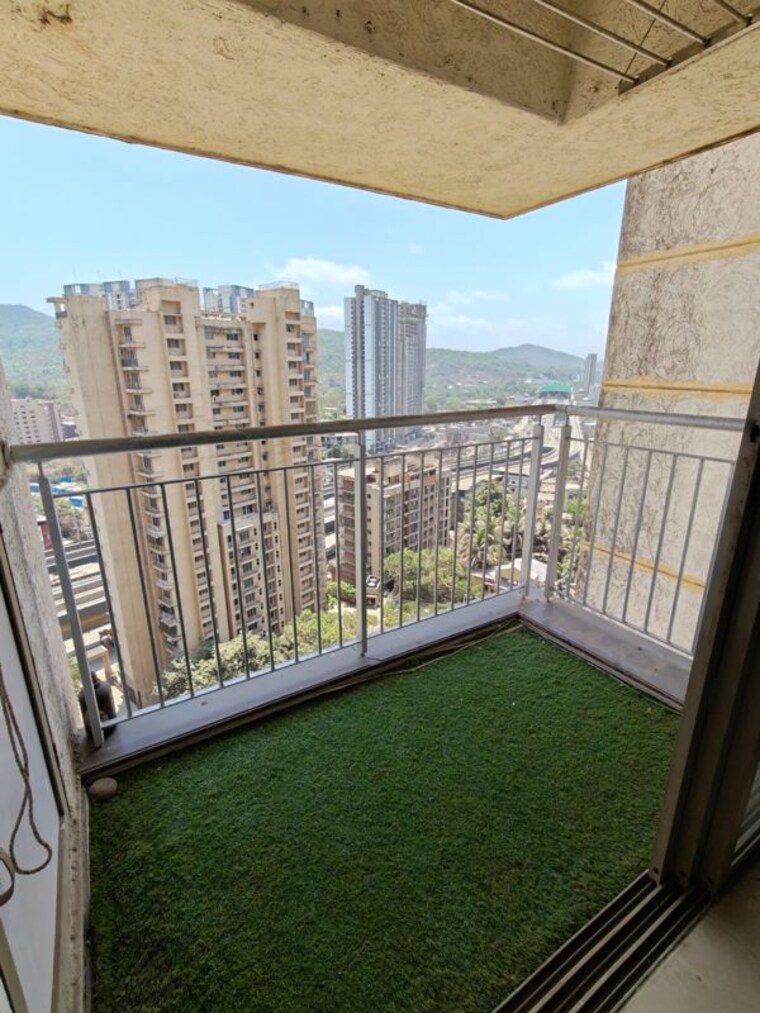 Balcony, lodha-splendora 3 Bedroom 840 Sq.Ft. Apartment In Ghodbunder Road Thane 10418476