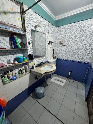 Attached Bathroom in 2 BHK Apartment at Shipra Suncity, Vaibhav Khand – for Rent