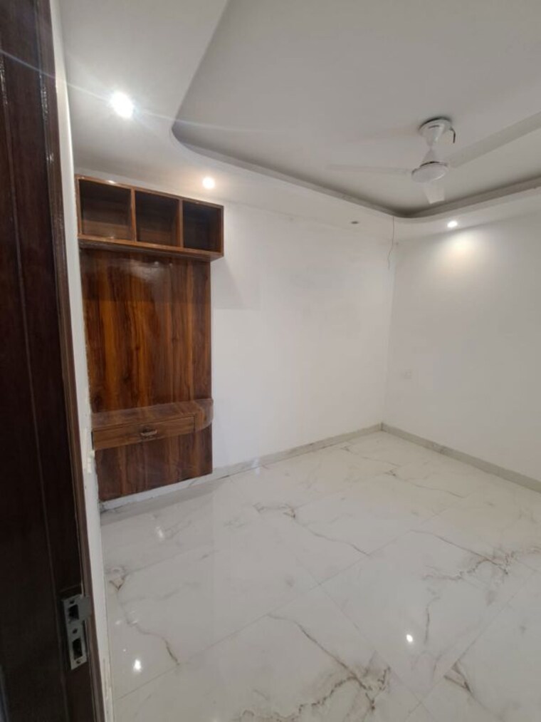 Room, anand niketan 5 Bedroom 400 Sq.Yd. Builder Floor In Anand Niketan Delhi 10418503