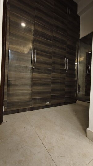 Room in 3 BHK Builder Floor at Saket – for Rent