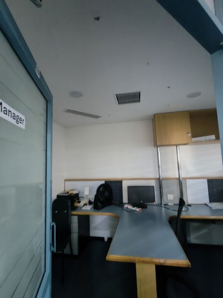 Team Area, prestige-meridian-apartments Commercial Office Space 1802 Sq.Ft. In Mg Road Bangalore 10395416