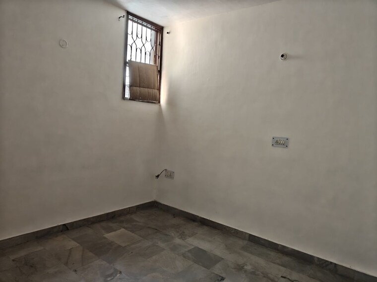 Bedroom, azadpur 3 Bedroom 140 Sq.Yd. Builder Floor In Azadpur Delhi 10418478