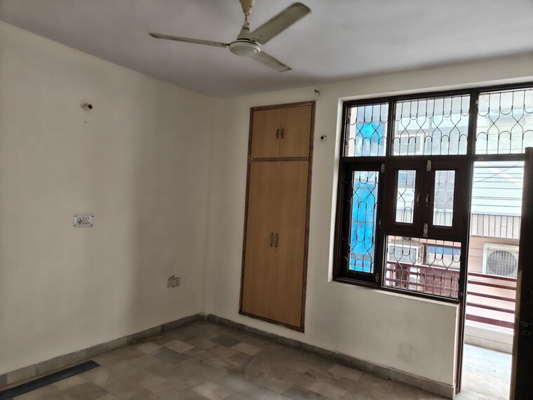 Master Bedroom, azadpur 3 Bedroom 140 Sq.Yd. Builder Floor In Azadpur Delhi 10418478