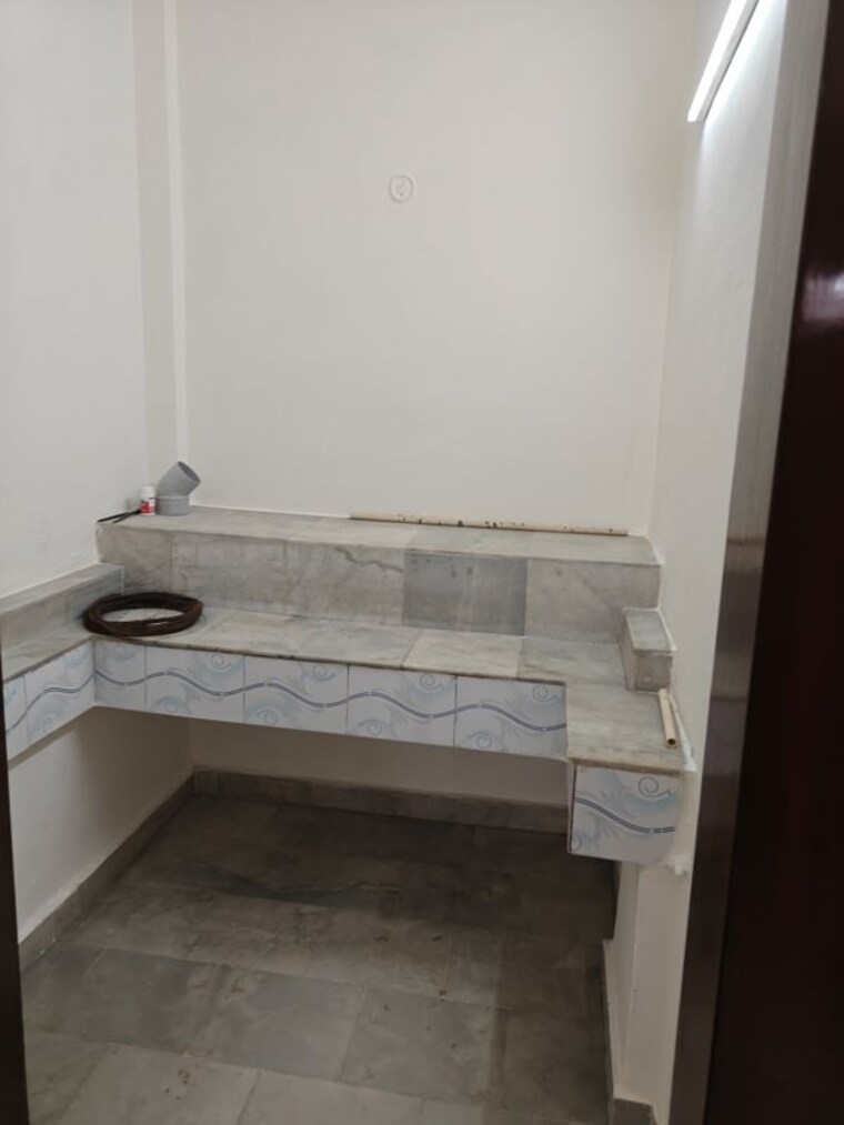 undefined, azadpur 3 Bedroom 140 Sq.Yd. Builder Floor In Azadpur Delhi 10418478