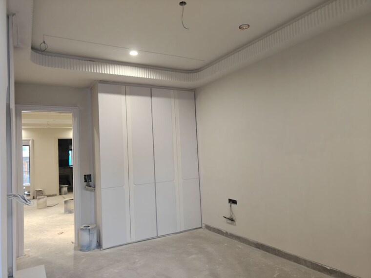 Room, ashok vihar 3 Bedroom 150 Sq.Yd. Builder Floor In Ashok Vihar Delhi 10418527