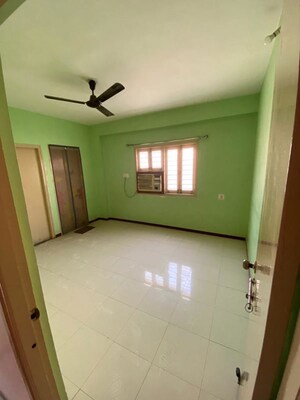 Room in 2 BHK Apartment at Vastrapur – for Rent
