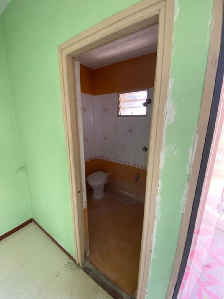 Bathroom, vastrapur 2 Bedroom 1350 Sq.Ft. Apartment In Vastrapur Ahmedabad 10418539