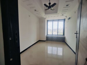 Room in 1.5 BHK Apartment at Malad West – for Rent