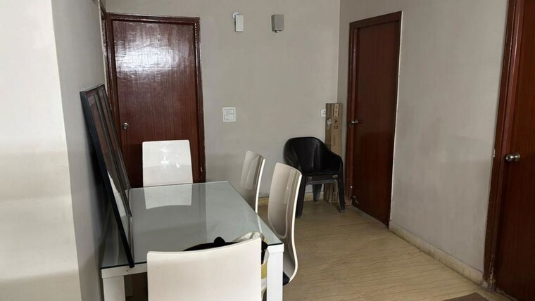 Team Area, mahagun-moderne 2.5 Bedroom 1250 Sq.Ft. Apartment In Sector 78 Noida 10418554