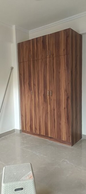 Furnished Amenities in 3 BHK Apartment at Gardenia Gateway, Sector 75 – for Rent
