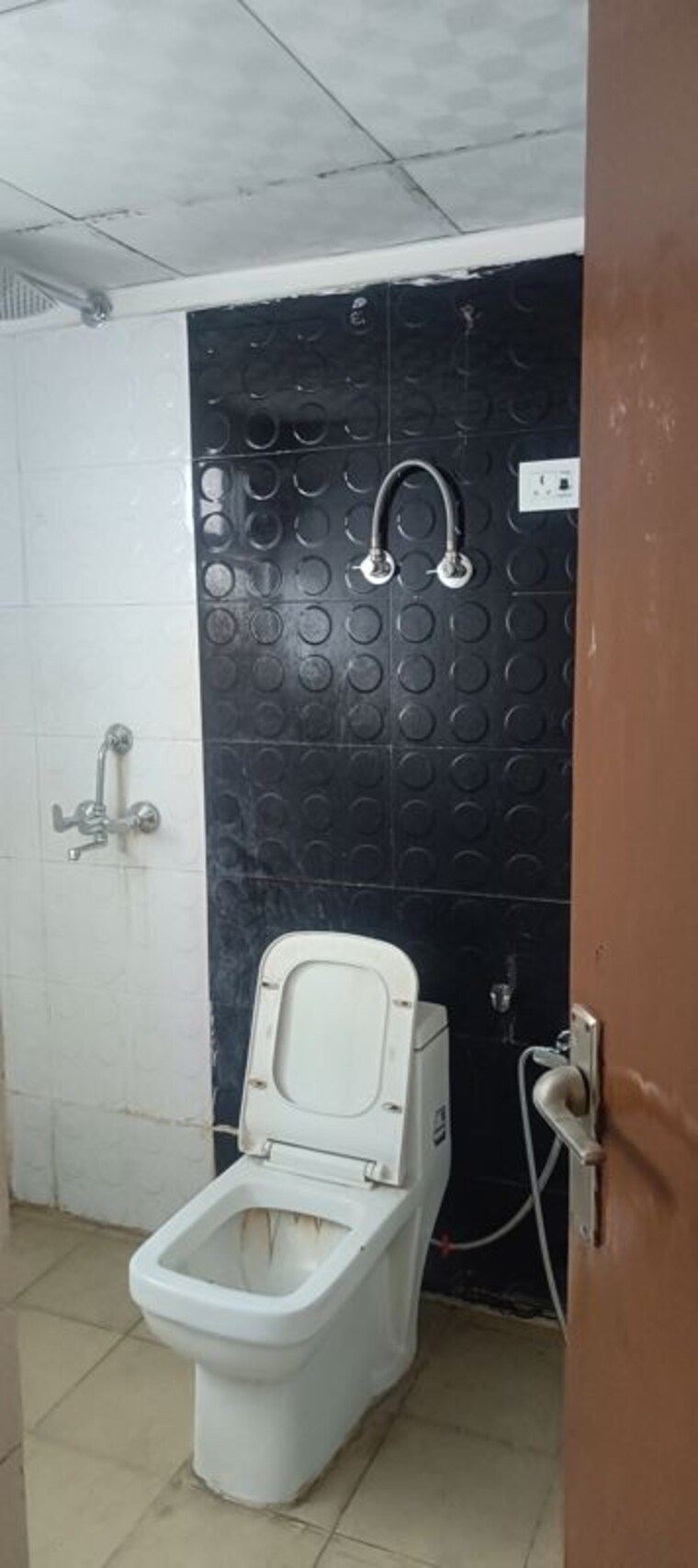 Bathroom, gardenia-gateway 3 Bedroom 1485 Sq.Ft. Apartment In Sector 75 Noida 10418581